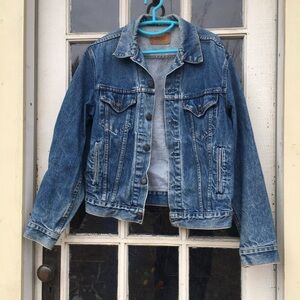 Vintage Classic Blue Denim Levi Strauss Jacket 44R
